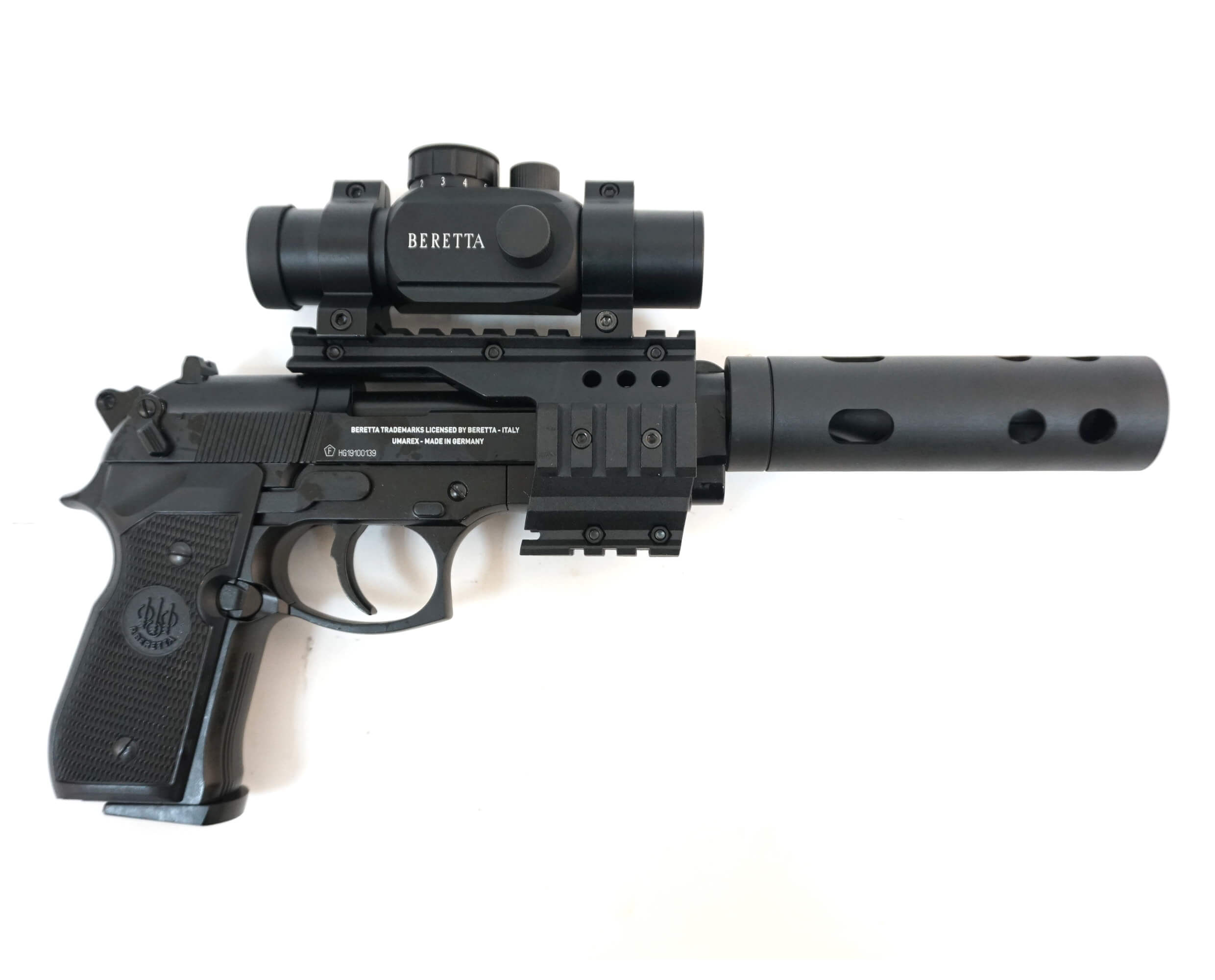 Пневматический пистолет Umarex Beretta M92 FS XX-TREME с глушителем, коллиматором 4,5 мм