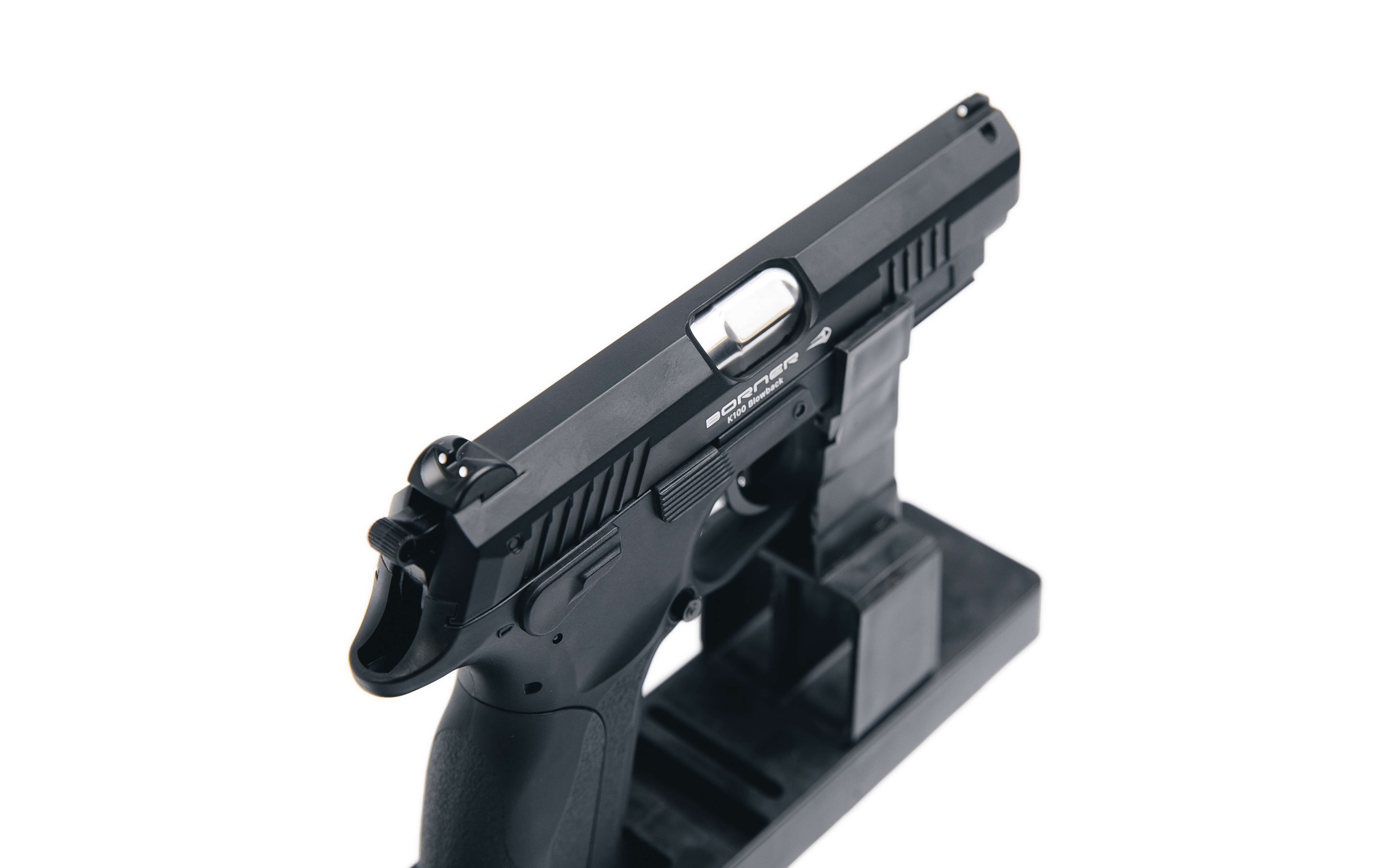Пневматический пистолет Borner K100 blowback 4,5 мм
